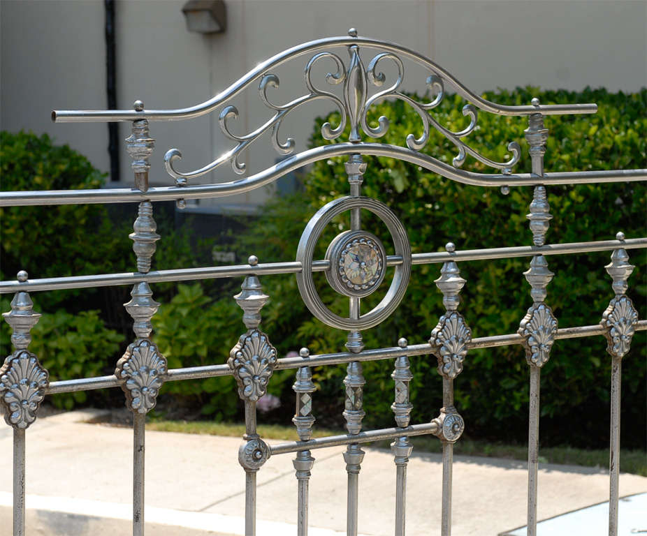 19th Century Steel Anglo Indian Four-Poster Bed Frame For Sale 1