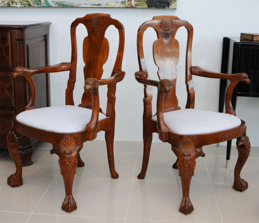Fine Pair of George II Padouk Armchairs, Anglo-Indian In Excellent Condition For Sale In Hollywood, FL