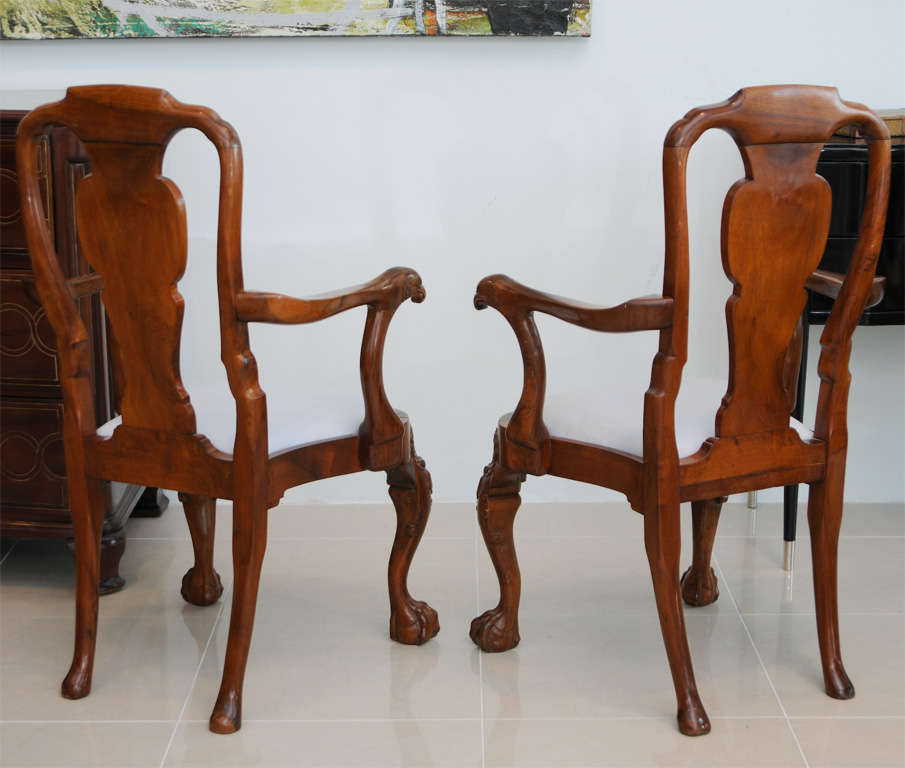 Fine Pair of George II Padouk Armchairs, Anglo-Indian For Sale 2