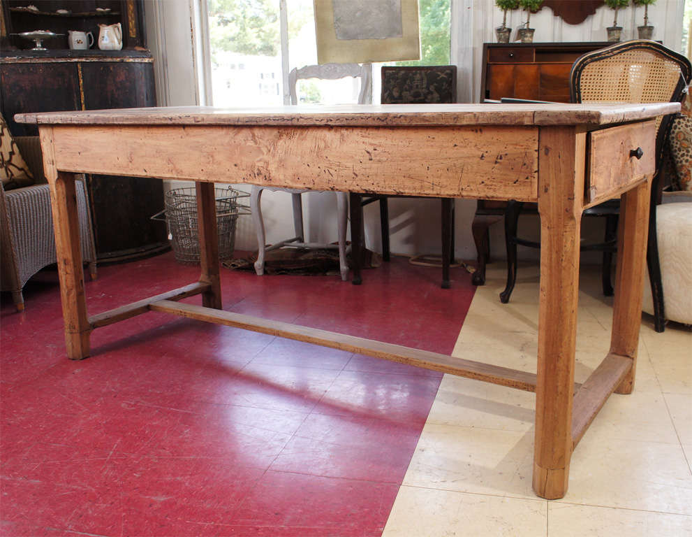 Rustic bleached oak French farm work table with two large drawers at either end. Breadboard top.

Keywords:  Console table, sofa table, serving table.