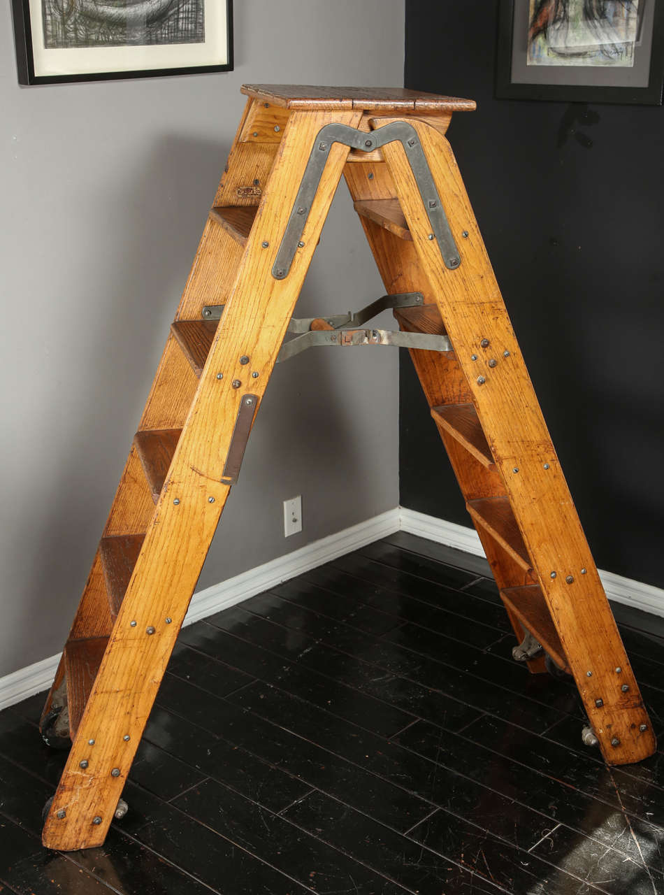 Putnam and Co. Library Ladder from 1930s In Good Condition In Los Angeles, CA