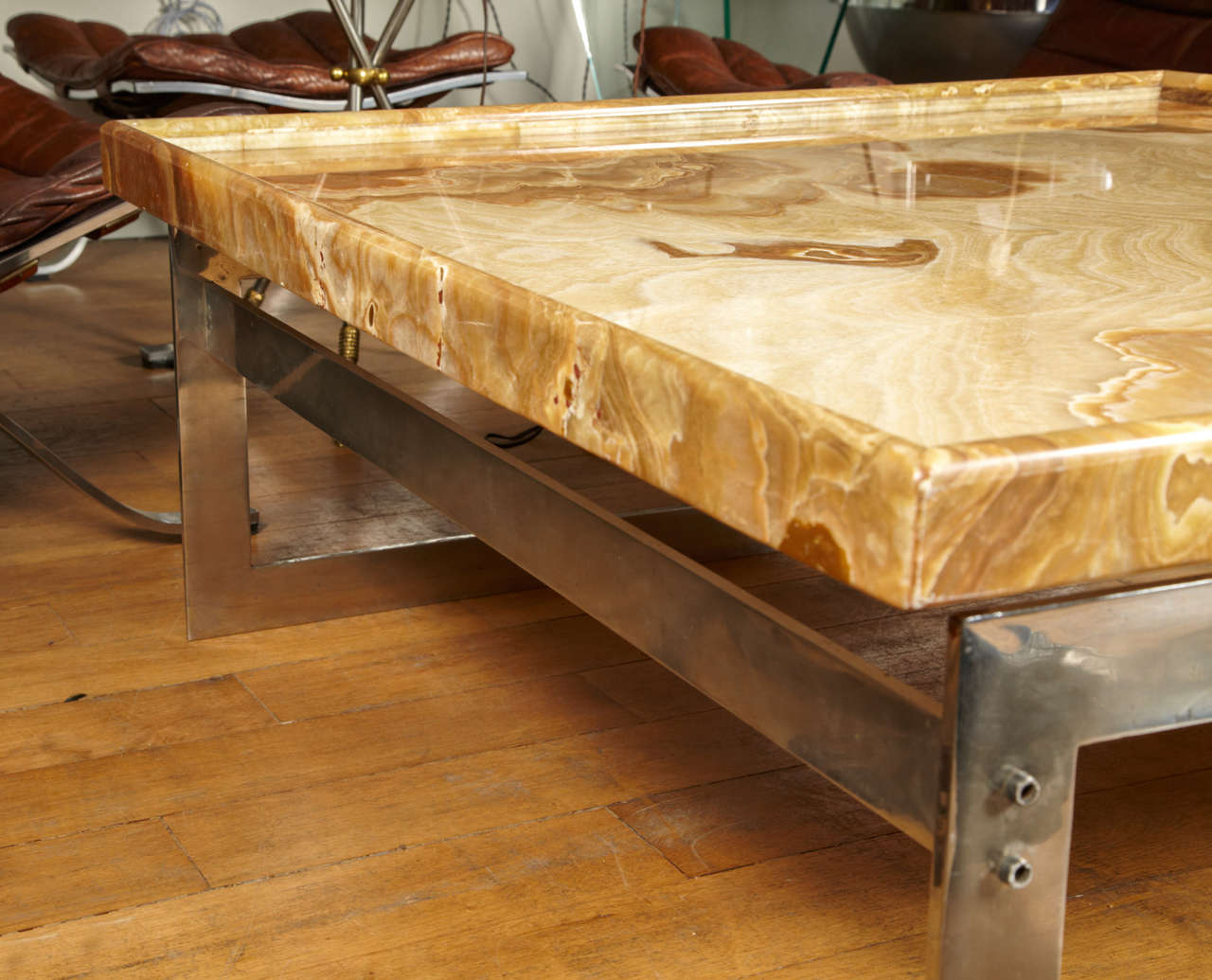Table basse carrée avec plateau en marbre en vente 1