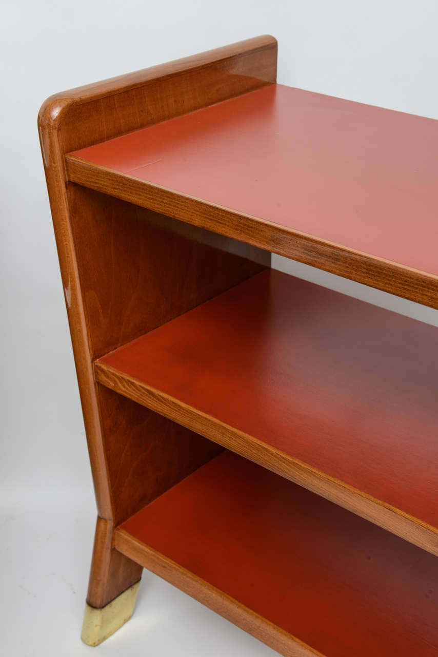 Fine Gio Ponti Fruitwood and Leather Dwarf Bookcase For Sale 1