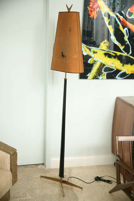 Italian Modern Rosewood and Brass Floor Lamp In Excellent Condition In Hollywood, FL