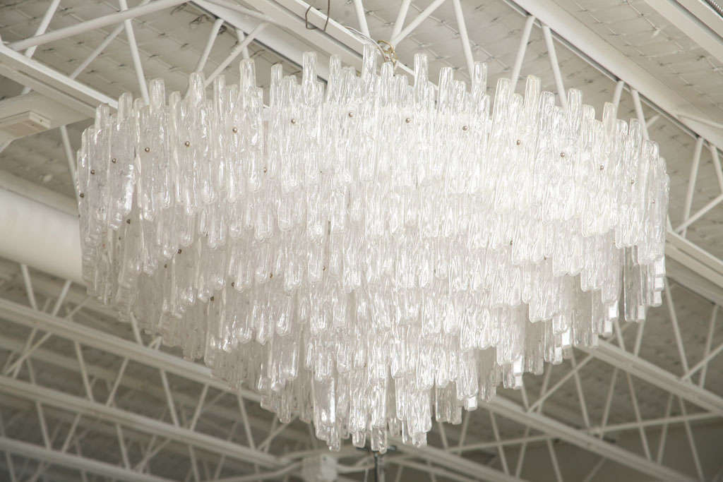 Six tiers of Italian lucite 