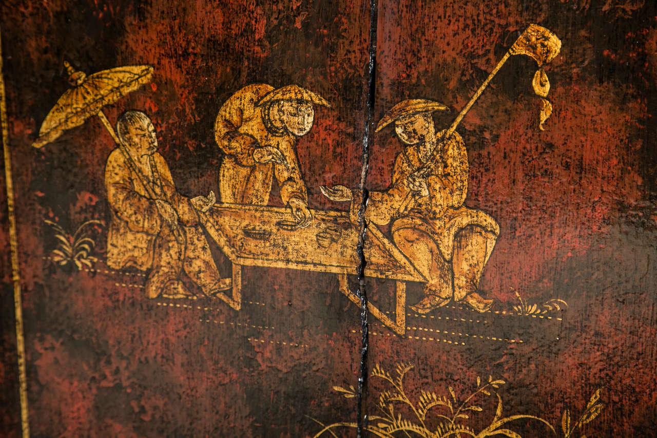 Early 18th C English Chest of Drawers with Japaned Decoration 3