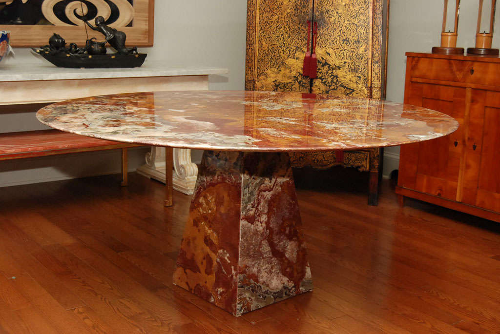 Red Onyx Dinning Table, 20th Century.