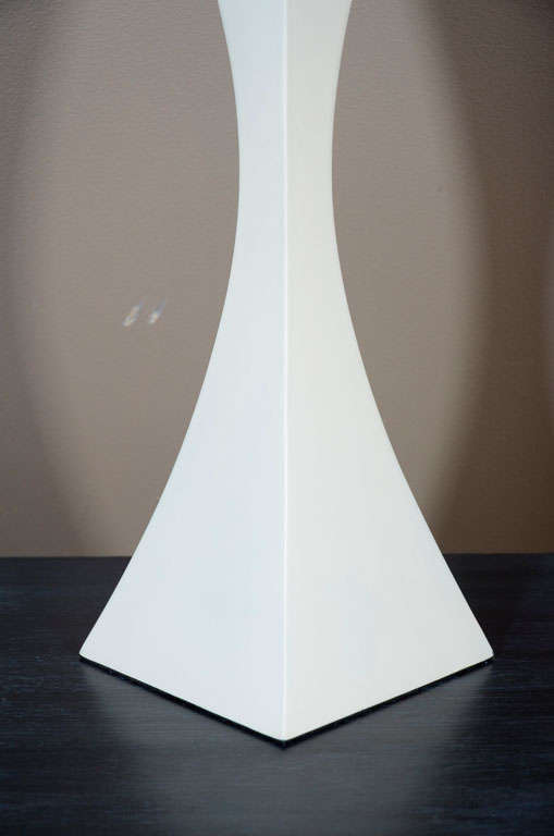 1970s White Sculptural Lamps in the Style of Hansen Lighting Company In Good Condition In New York, NY