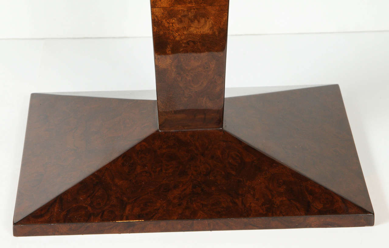 Round and Square French Burled Walnut Side Tables  (Art déco) im Angebot