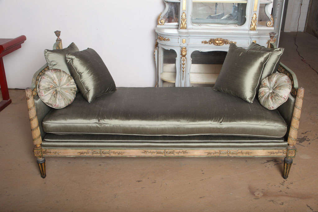 In Original paint.(has been extended)<br />
New matress & box springs,in silk with pillows.