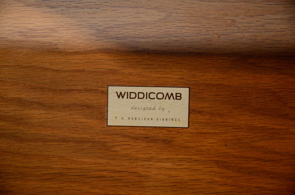 Pair of Bedside Tables by TH Robsjohn-Gibbings for Widdicomb 4