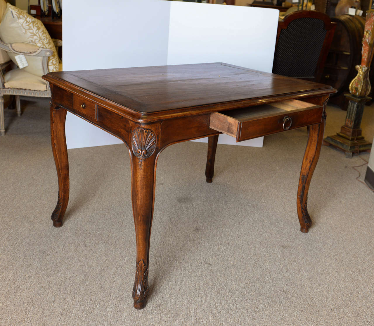 18th Century Regence Period Table from Lyon In Excellent Condition In Atlanta, GA