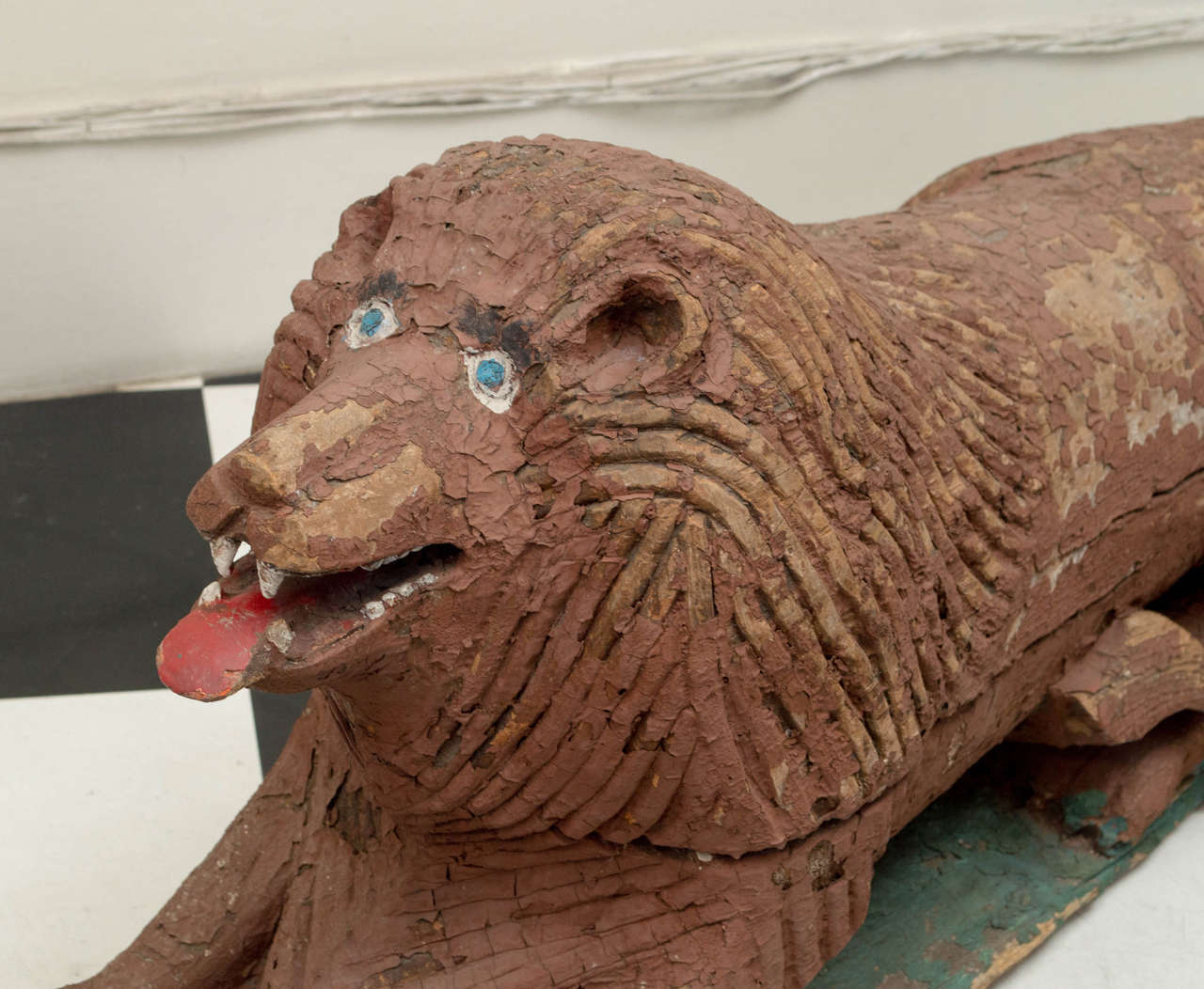 20th Century American Folk Art Carved Lion In Distressed Condition In San Francisco, CA
