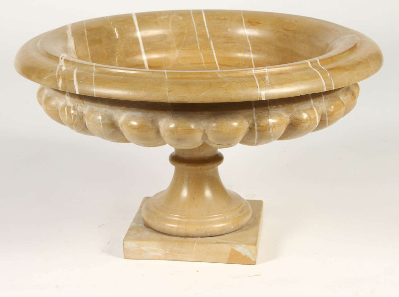 Pair of Neoclassical Style Veined Caramel Colored Marble Tazzas 2