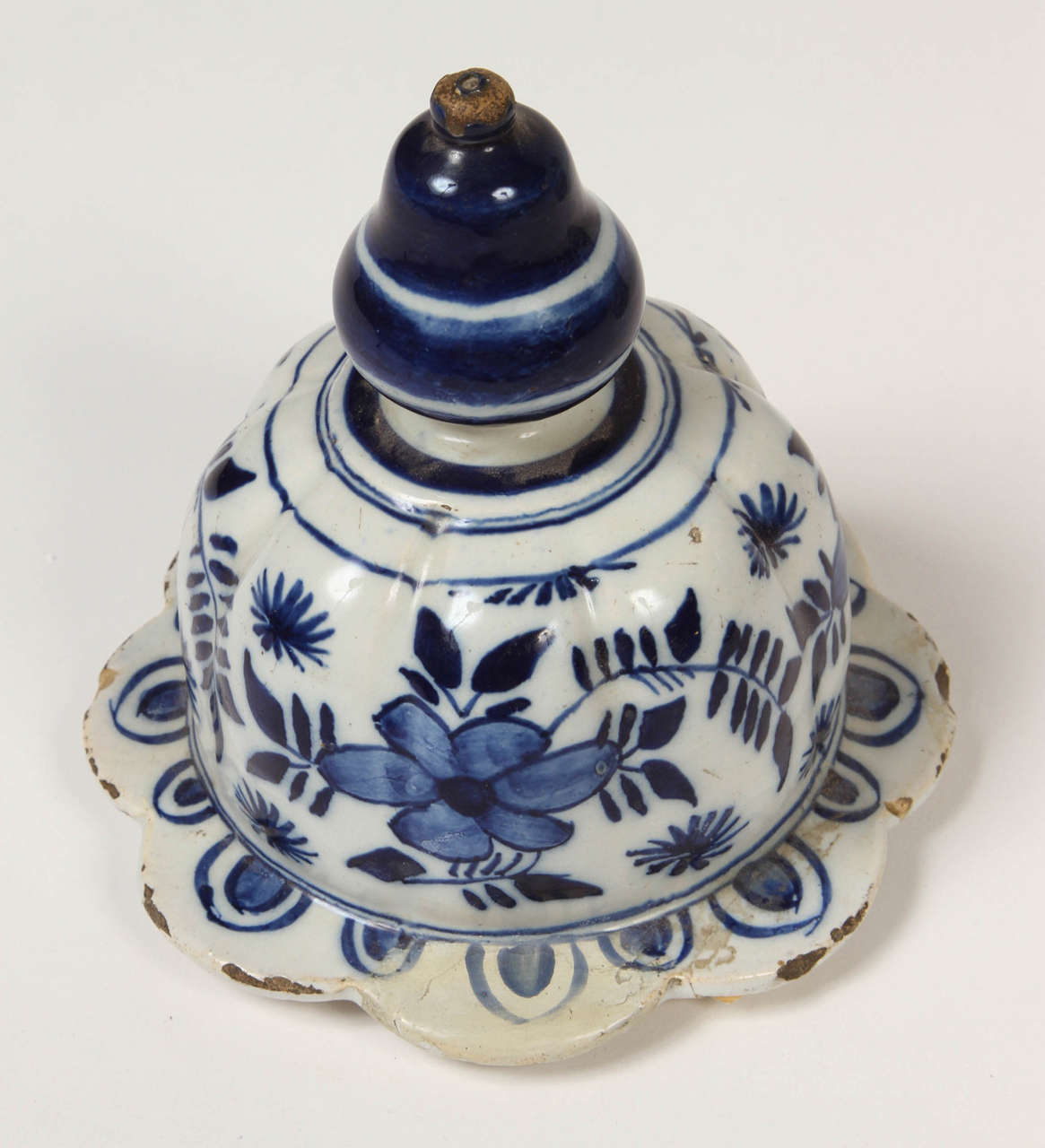 18th Century Blue and White Delft Vase For Sale 2