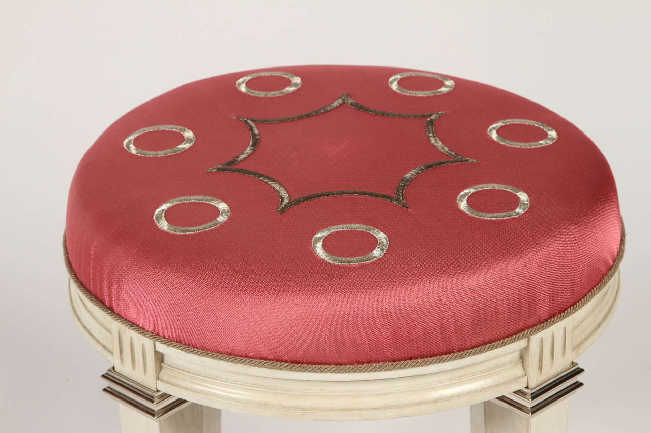 Louis XV Pair of Neoclassical Round Cerused Oak Benches with Silk Embroidery For Sale