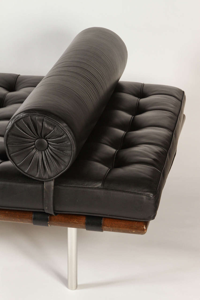 Black Leather Daybed after Mies van der Rohe 1