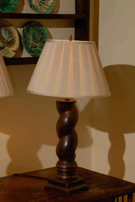 20th Century Pair of Antique Columns made into Lamps In Good Condition For Sale In Atlanta, GA