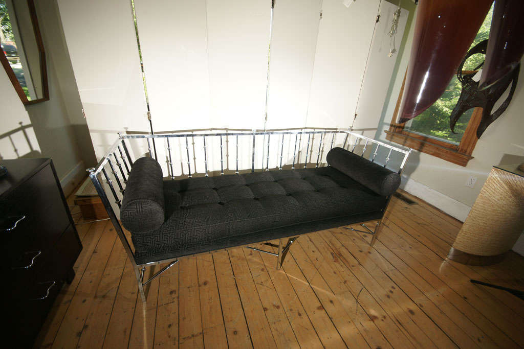 Classic Chromed Ratchet Sofa