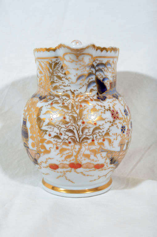 A Chamberlain's Worcester Chinoiserie Jug In Excellent Condition In Katonah, NY