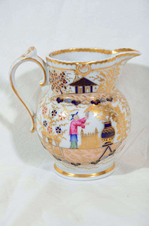 Porcelain A Chamberlain's Worcester Chinoiserie Jug