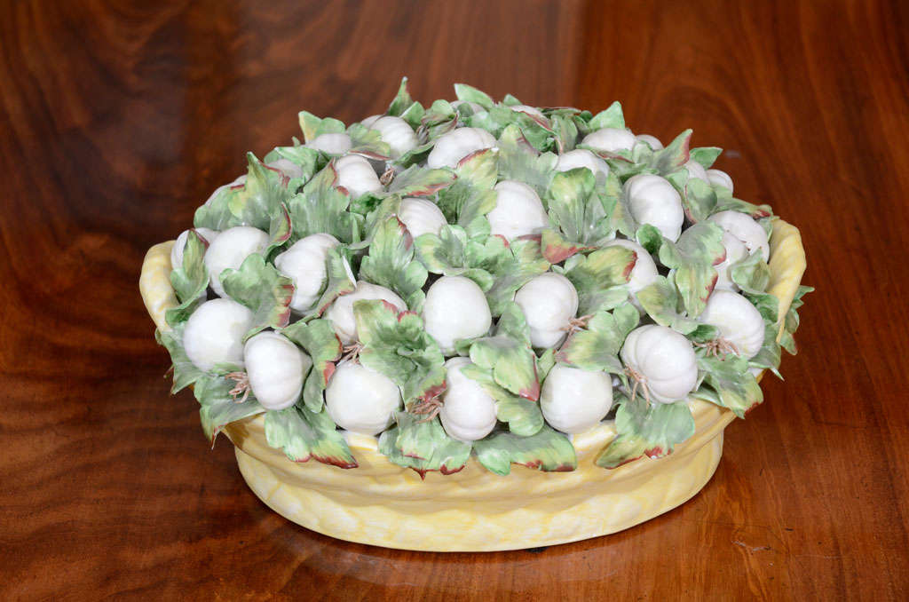 Italian ceramic basket of garlics