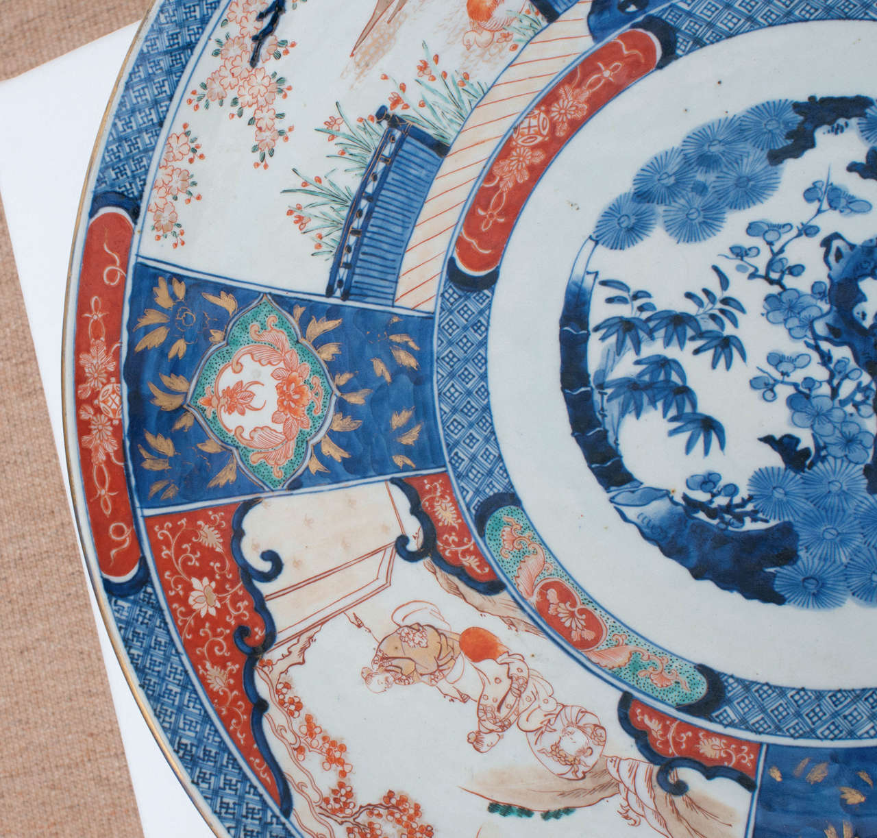 Japanese Imari Porcelain Charger, circa 1880, Meiji In Excellent Condition For Sale In Kensington, MD