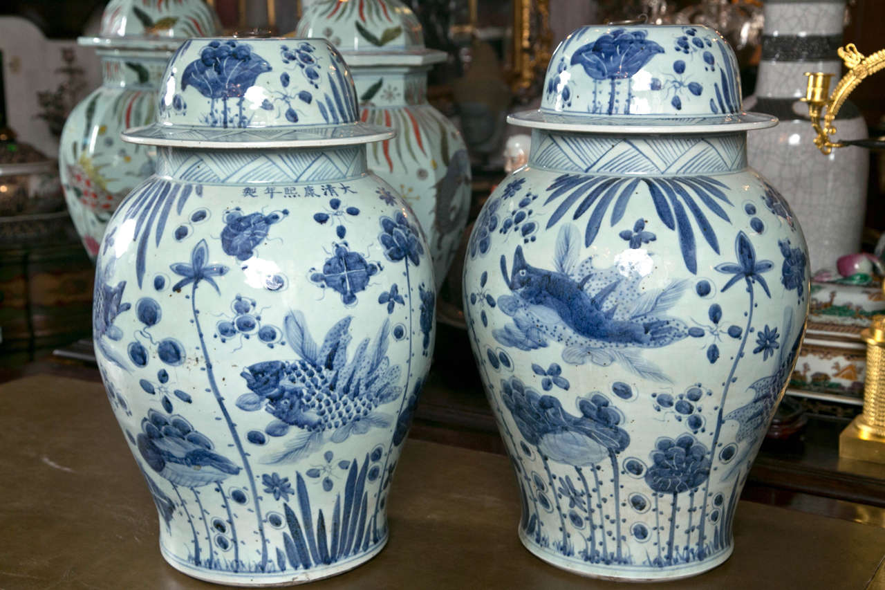 Large Pair of Chinese Blue and White Porcelain Jars 3