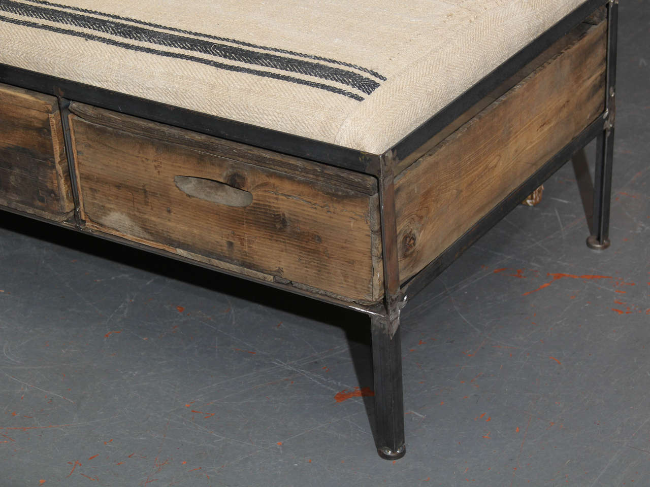 Grainsack Storage Bench In Distressed Condition In Seattle, WA