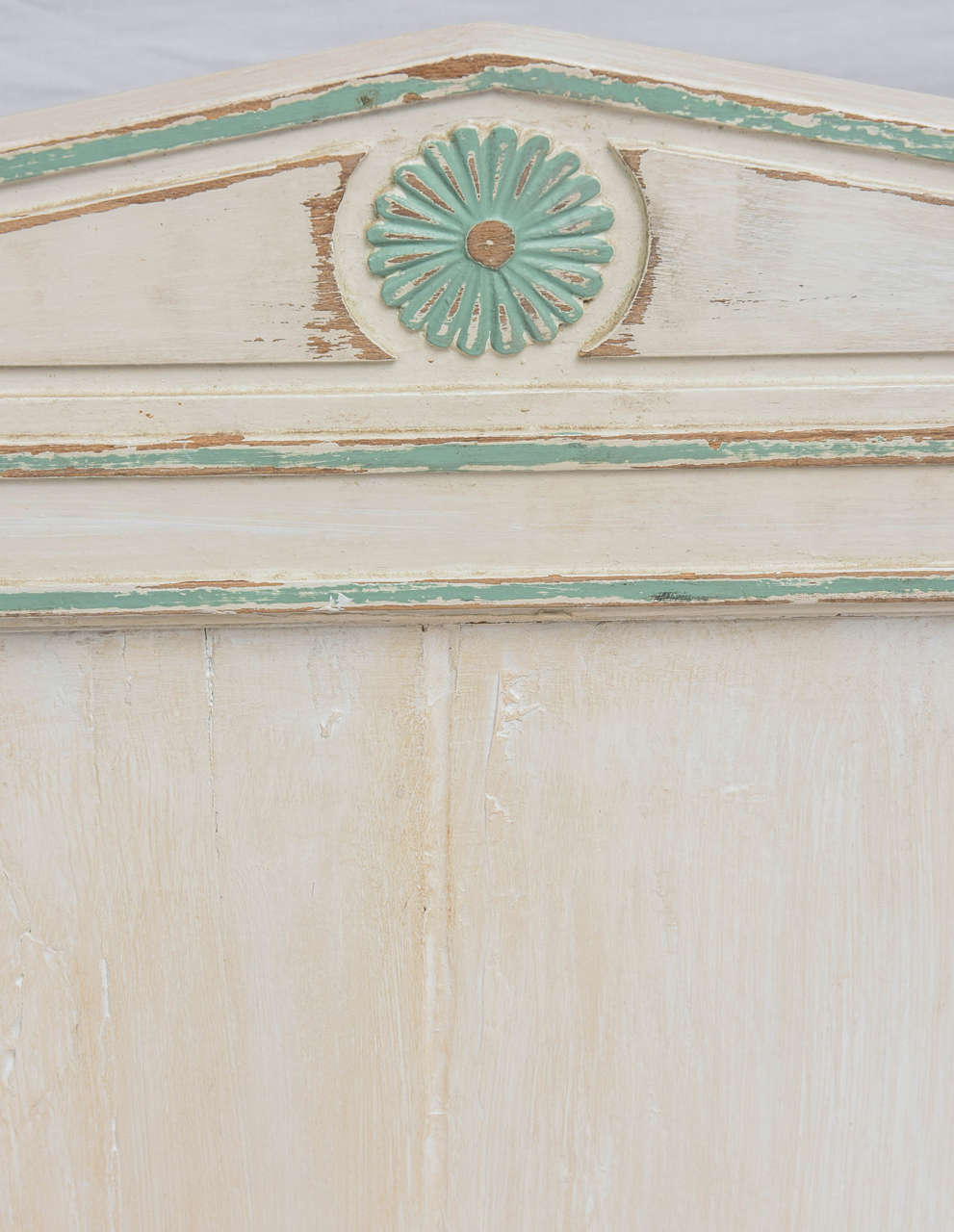 19th Century Gustavian Painted Daybed 4