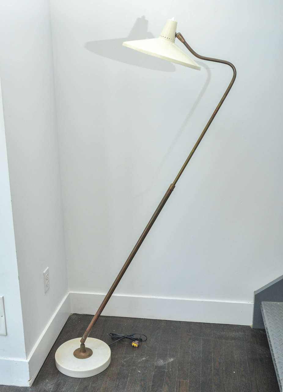 Adjustable floor lamp 