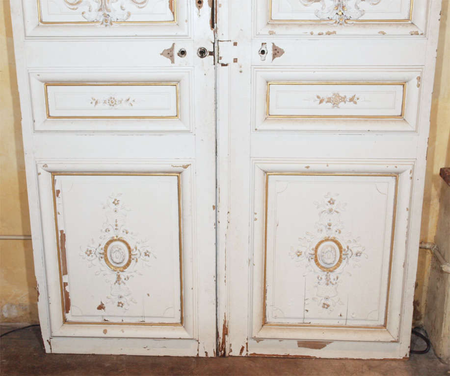French Pair Of 19th Century Grandiose Painted Chateau Doors For Sale