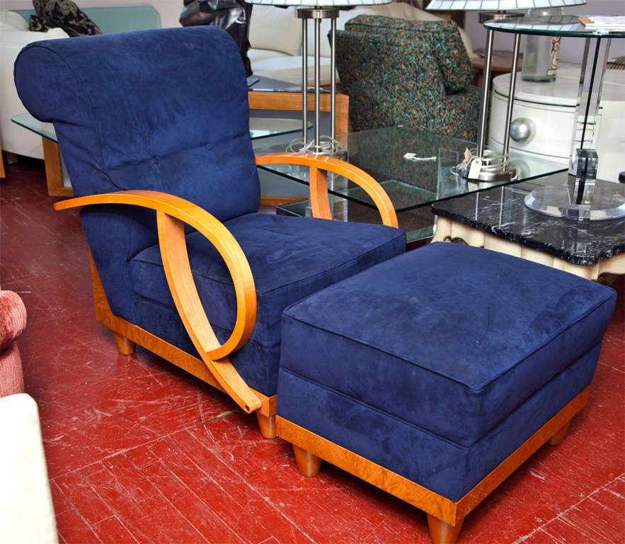 BIRDS EYE AND PLAIN MAPLE FRAME IN GOLDEN STAIN FINISH. MADE IN FRANCE BY 14 MARIAN- CHAIR HAS BEEN RECOVERED IN BLUE ULTRA SUADE
BUT FABRIC IS DIRTY.SEPARATE OTTOMAN- 25