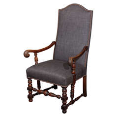 Arm chair in linen and nailheads