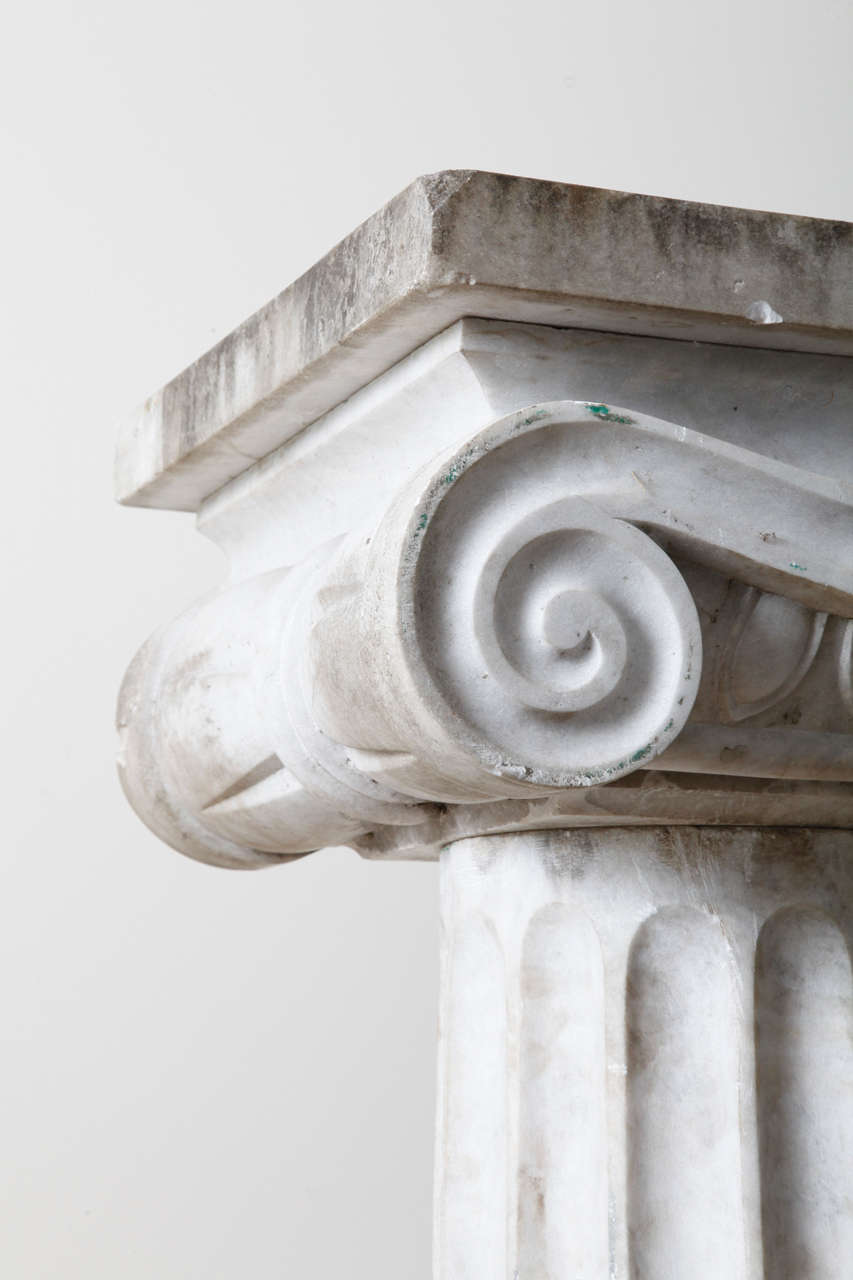 Neoclassical Revival Column Of The Ionic Order In Good Condition For Sale In Brussels & Antwerp, BE