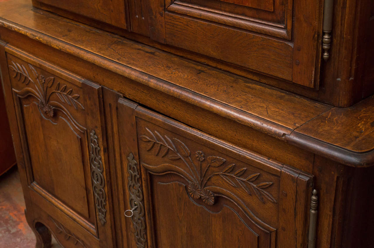 Cupboard Buffet deux Corps 19th Century Normandy France In Excellent Condition In San Francisco, CA