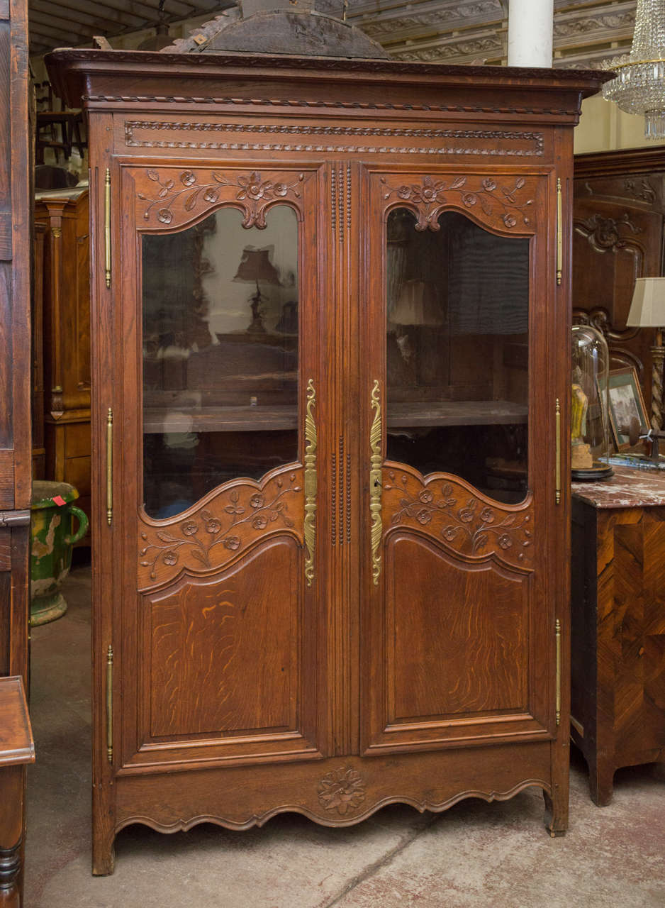 19th century Normandy French oak armoire (bibliotheque, cabinet, display case).