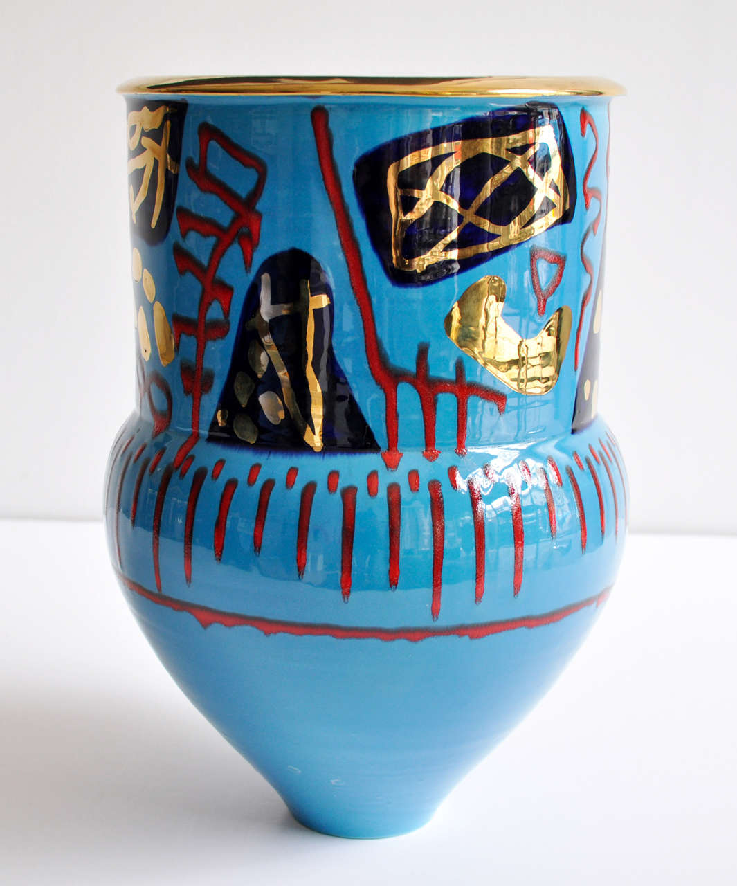 1980s Monumental Ceramic Vessel by Anna Silver In Excellent Condition For Sale In Winnetka, IL
