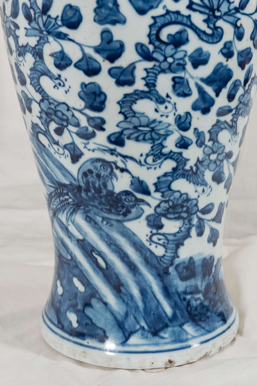 Antique Chinese Porcelain Blue and White Vase at 1stdibs