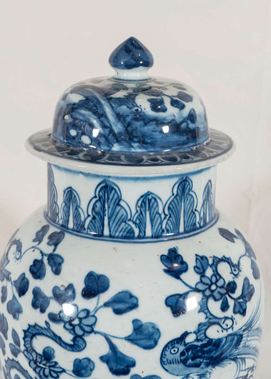 Antique Chinese Porcelain Blue and White Vase at 1stdibs