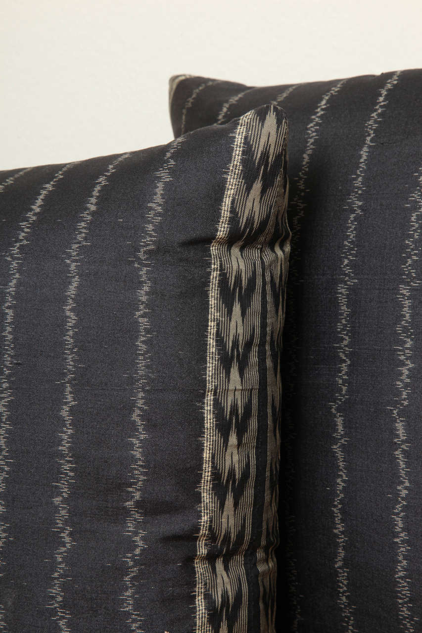 Pair of Handwoven Thai Silk Pillows For Sale at 1stdibs