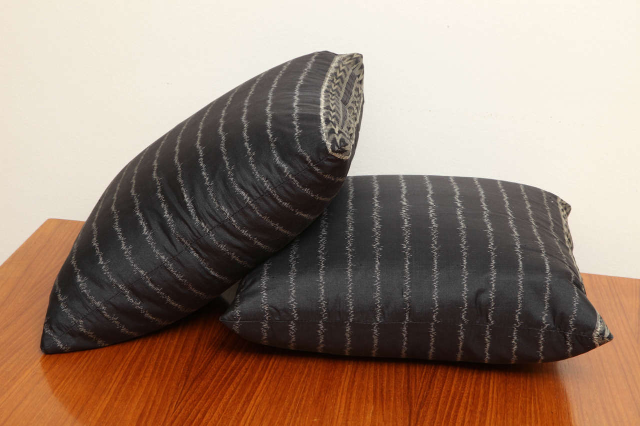 Pair of Handwoven Thai Silk Pillows For Sale at 1stdibs