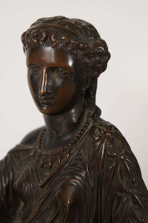 Bronze classique d'une figure féminine grecque ou romaine Bon état - En vente à Hudson, NY