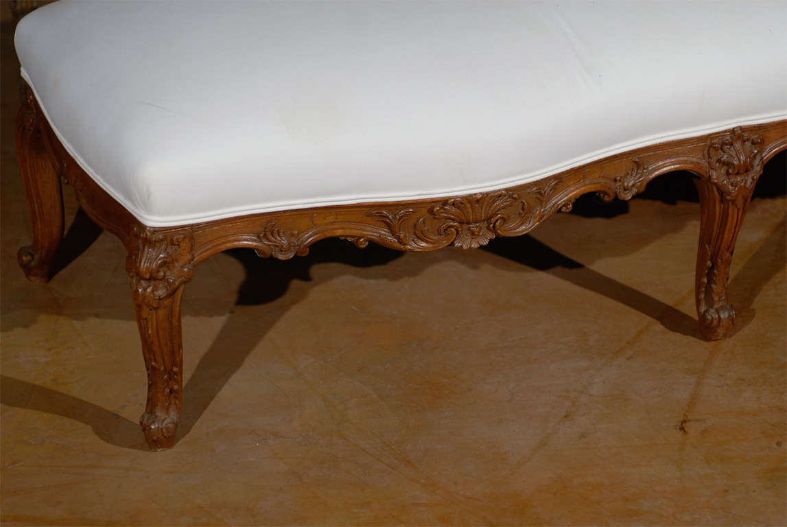 19th Century French Louis XV Walnut Banquette 4
