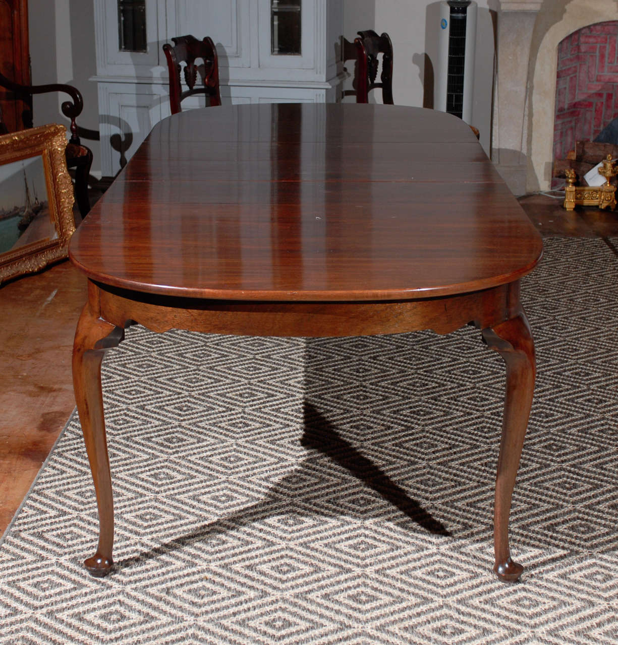 Queen Anne style Dining Table at 1stdibs