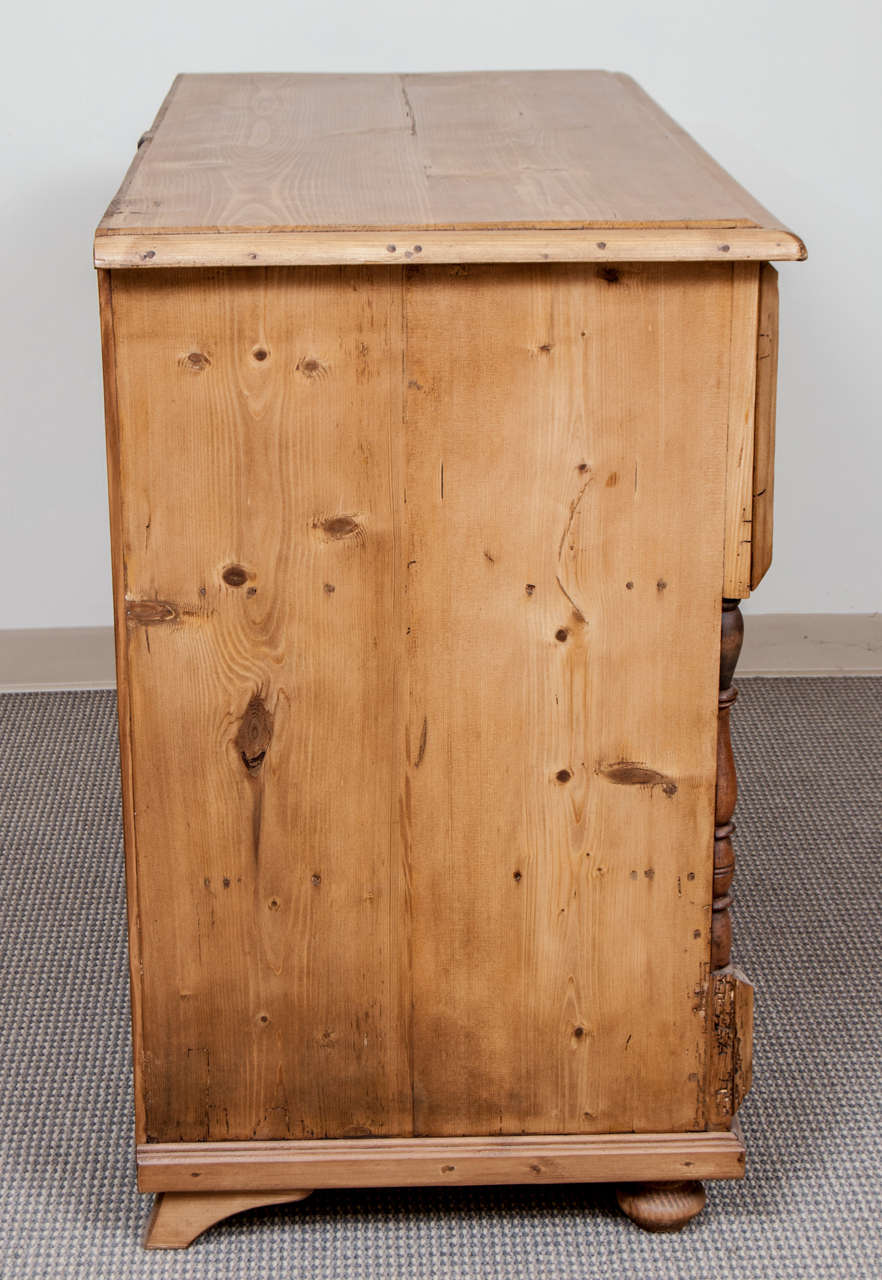 Pine Chest of Drawers 2