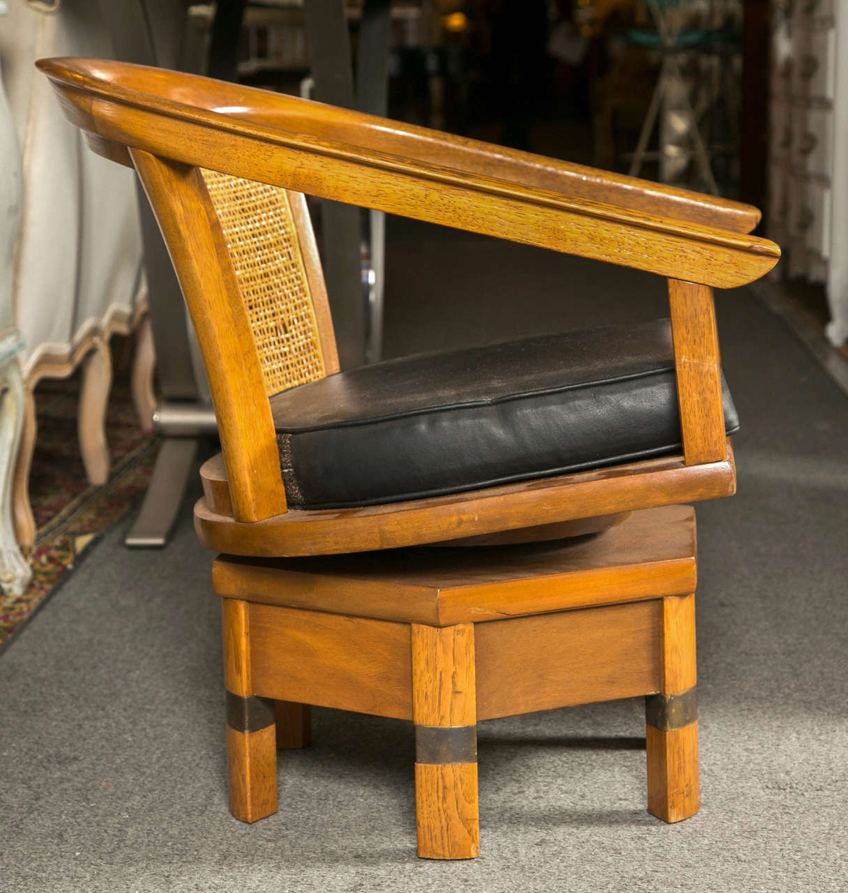 American Pair of Vintage Edward Wormley Lounge Chairs and Ottomans