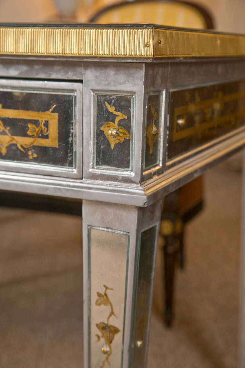 French Louis XVI Style Verre Églomisé Desk In Good Condition In Stamford, CT