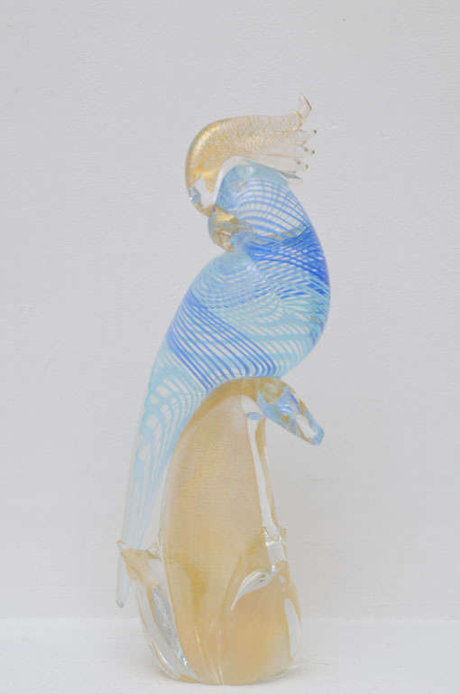 20th Century Set of Two Mid-Century Modern Murano-Glass Exotic Birds (Cockatoo and Parrot)