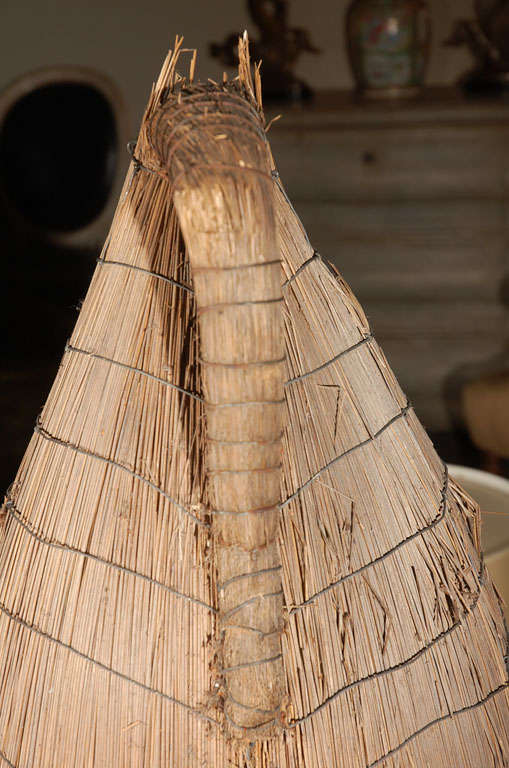 Handcrafted Thatched Beehive (20. Jahrhundert) im Angebot